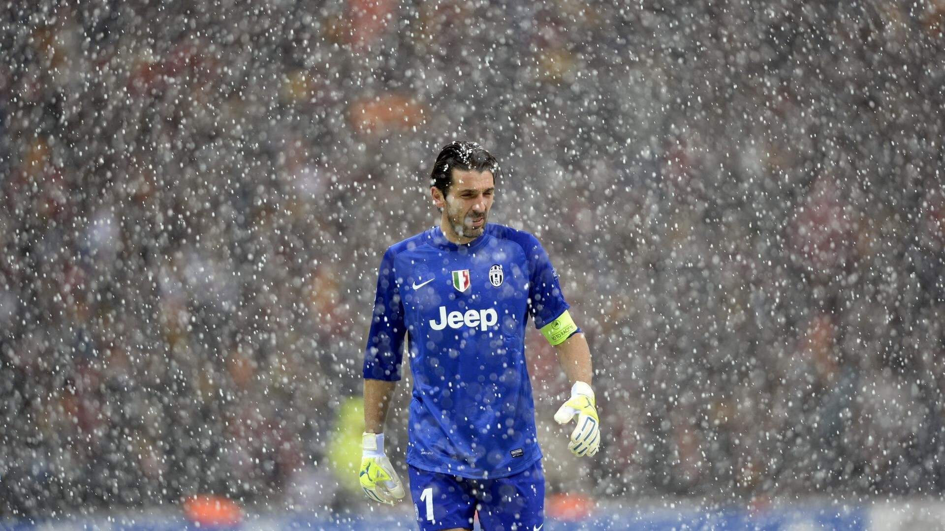 _天空漂浮、地面滑行:创新运动玩法_,天空中漂浮的城市