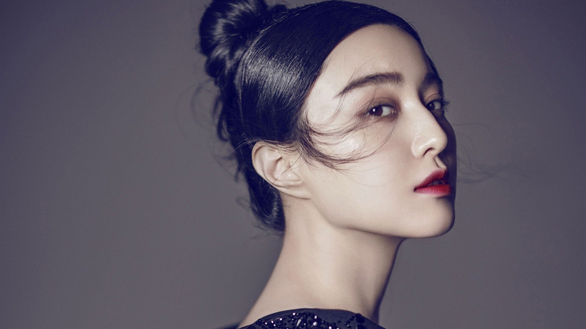 《电竞内容创作：视频、直播、短片的多维度发展》，电竞视频制作