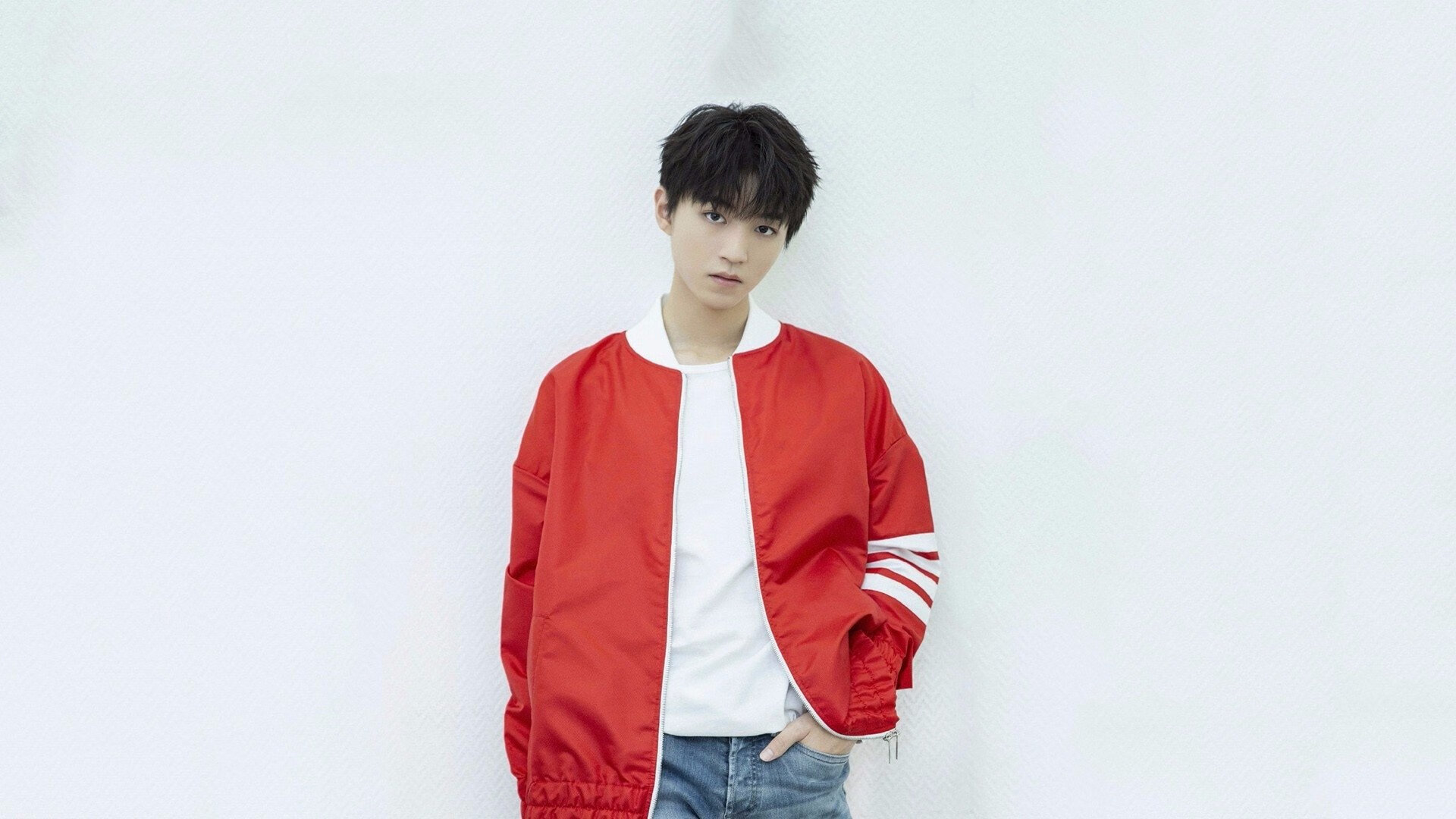 季后赛中的“奇迹逆转”:库里在第四节投中六个三分逆袭成功!