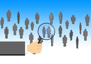 开云体育入口-中国足球裁判判罚尺度变化分析，国内足球裁判